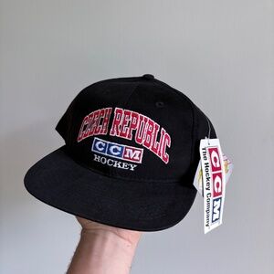 Vintage CZECH REPUBLOC CCM HOCKEY NWT snapback made in CANADA FLAG